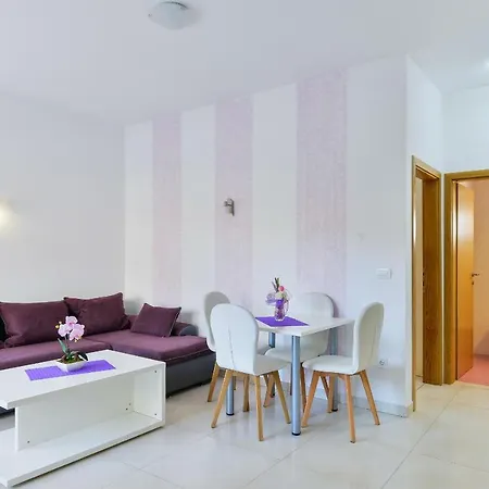 Boltuzic Apartment *