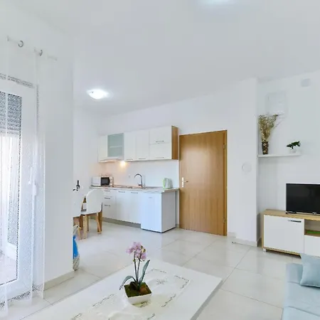 Apartment Boltuzic *